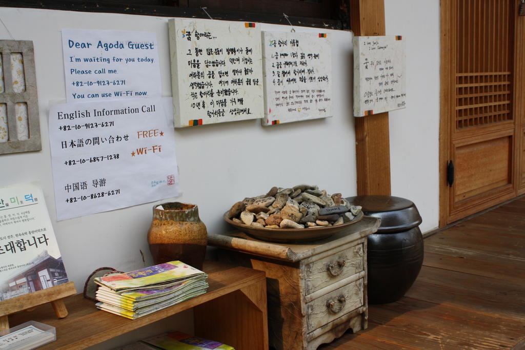 Hotel Dukmanjae à Jeonju Extérieur photo