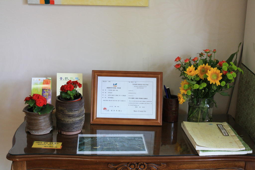 Hotel Dukmanjae à Jeonju Extérieur photo