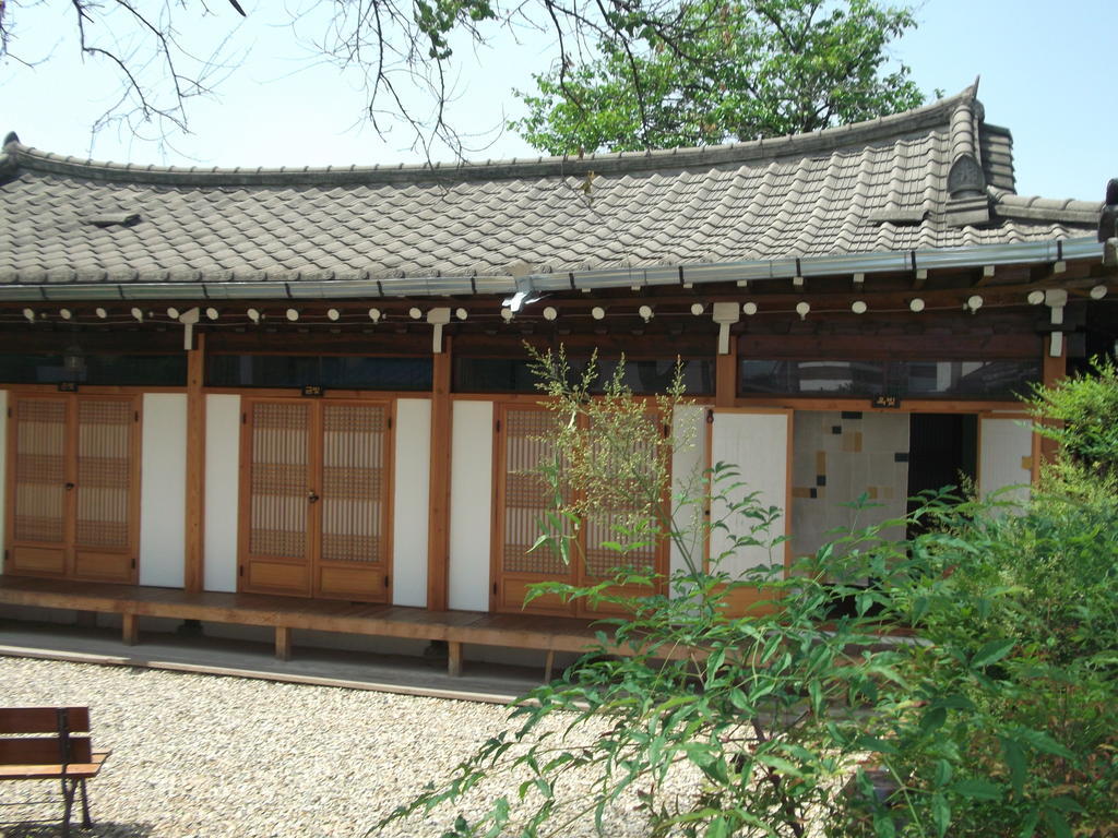Hotel Dukmanjae à Jeonju Extérieur photo
