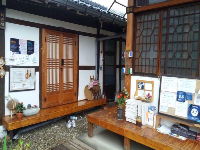 Hotel Dukmanjae à Jeonju Extérieur photo